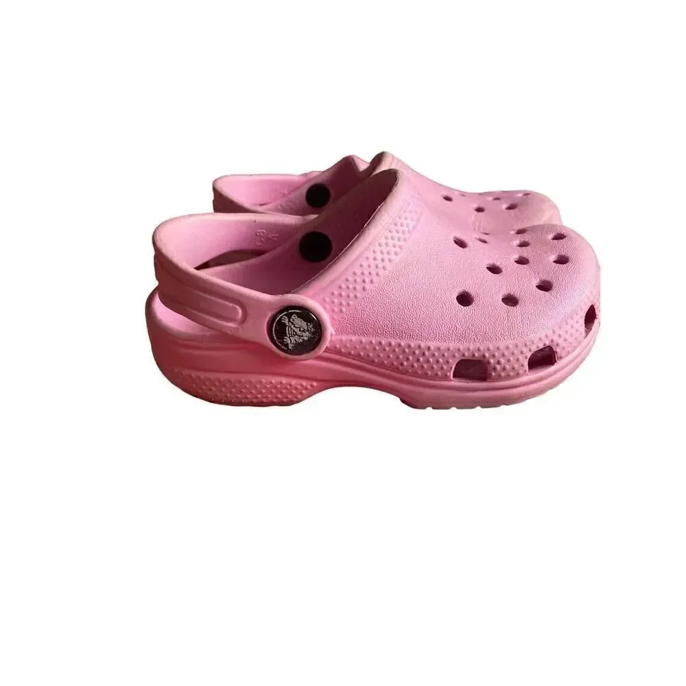 Crocs classic girls light baby, pink sandals/water shoe size 8 ￼